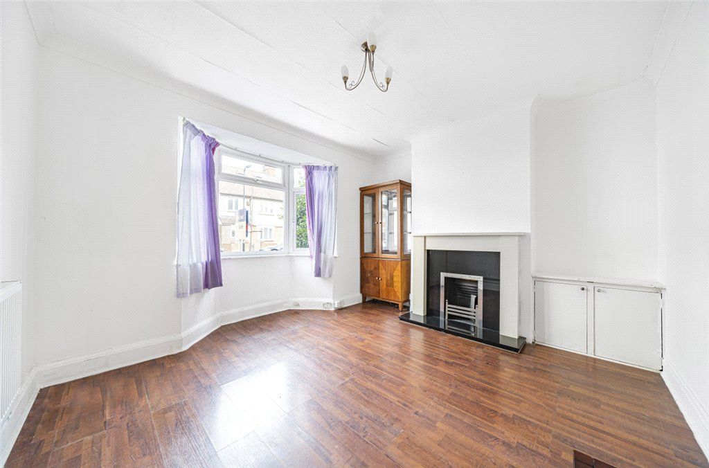 3 bed end terrace house for sale in Montague Road, Hanwell, London W7