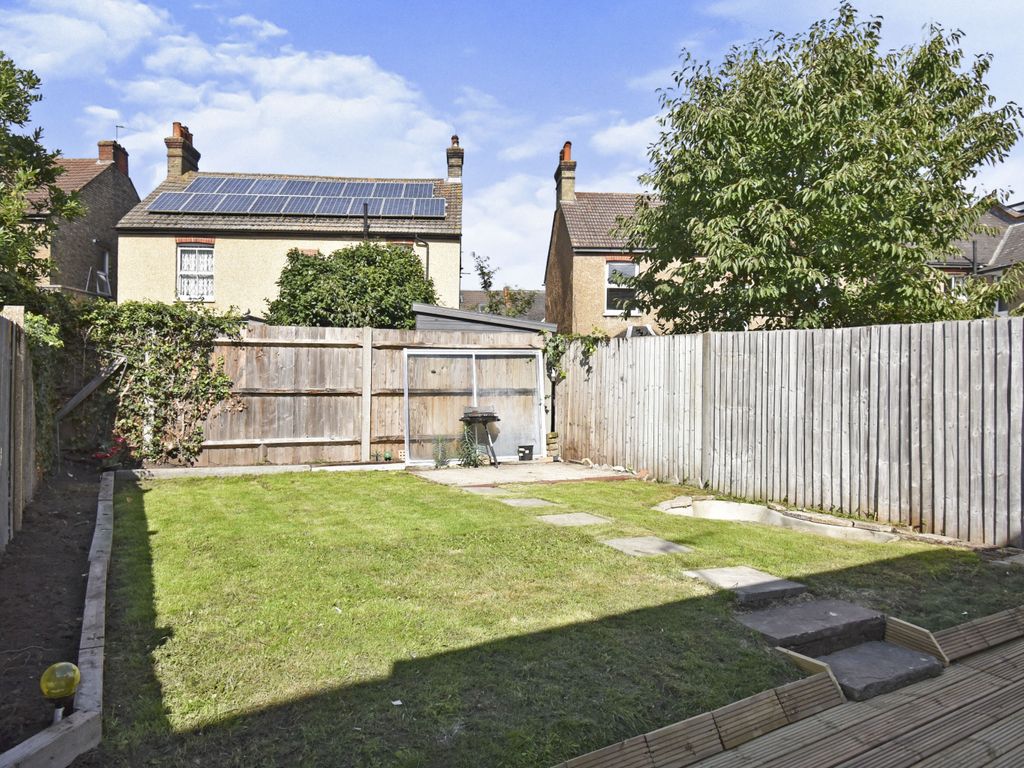 4 bed semidetached house for sale in Waddon Park Avenue, Croydon CR0