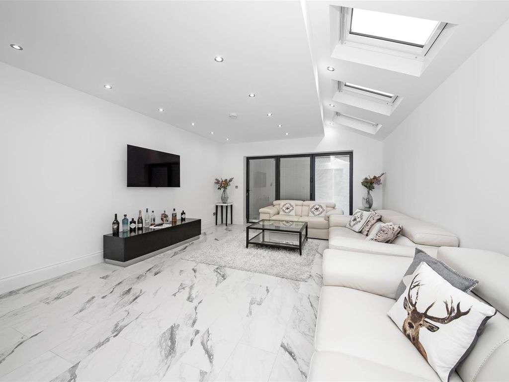4 bed terraced house for sale in Elmers End Road, Beckenham BR3, £