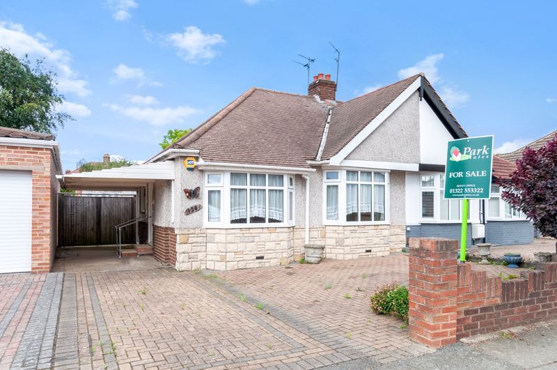 2 bed semidetached bungalow for sale in Rydal Drive, Bexleyheath DA7