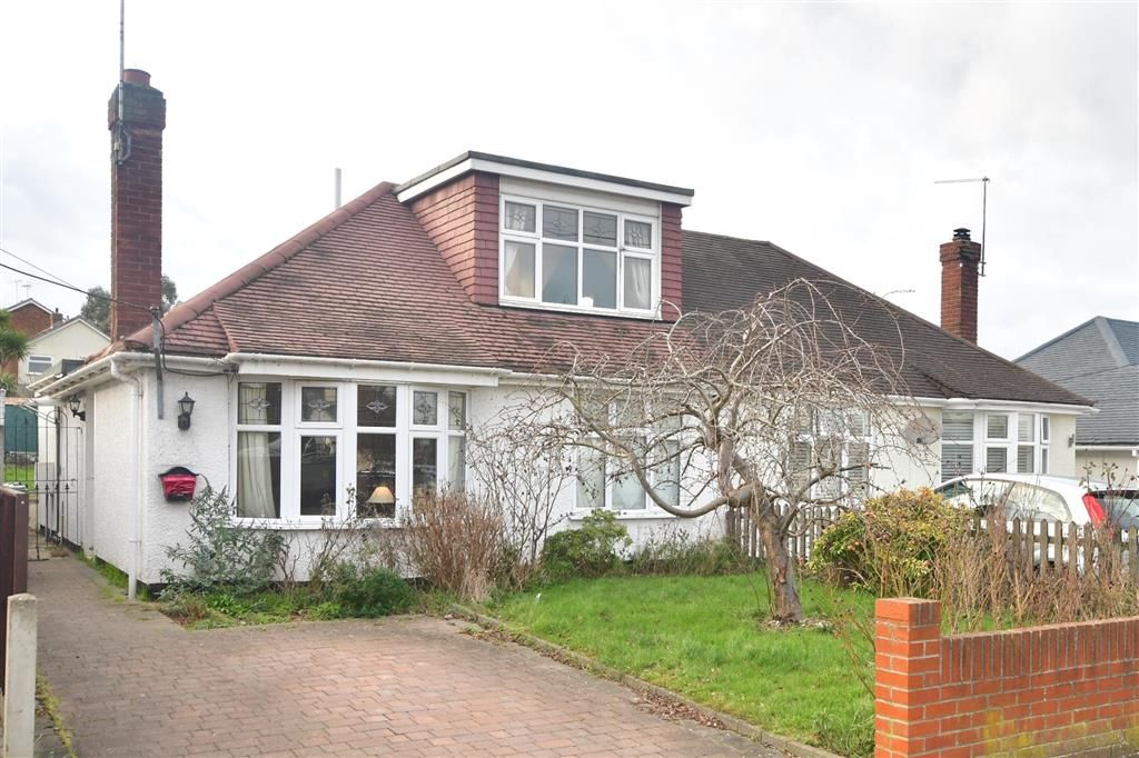 3 bed bungalow for sale in Margarite Way, Wickford, Essex SS12 Zoopla