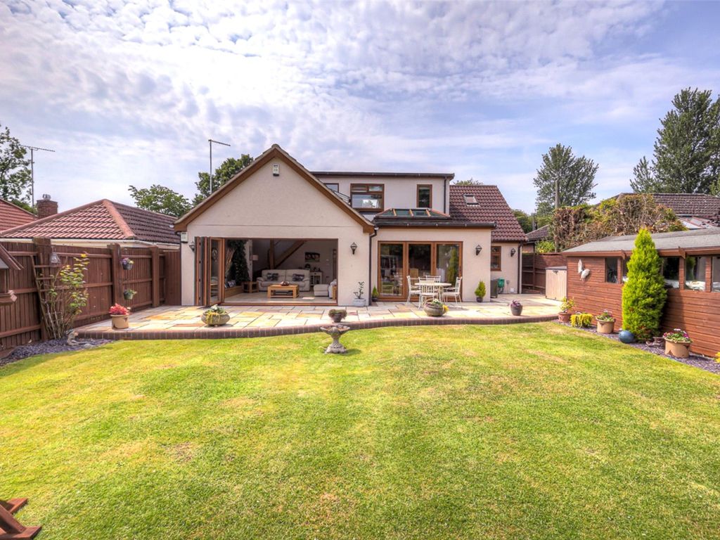 3 bed bungalow for sale in Days Lane, Pilgrims Hatch CM15 Zoopla