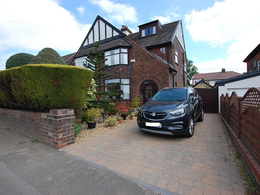 5 bed semidetached house for sale in Lees Road, AshtonUnderLyne