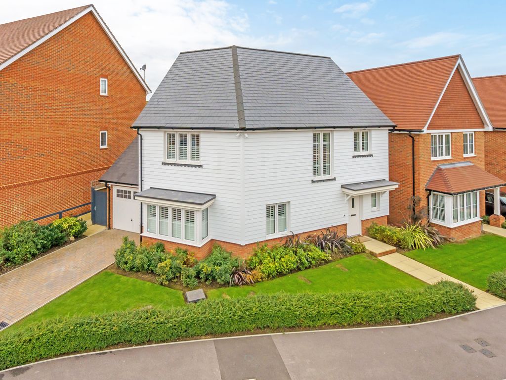 3 bed detached house for sale in Lethaby Road, North Bersted, Bognor