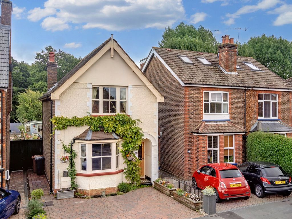 3 bed detached house for sale in Lumley Road, Horley RH6 Zoopla