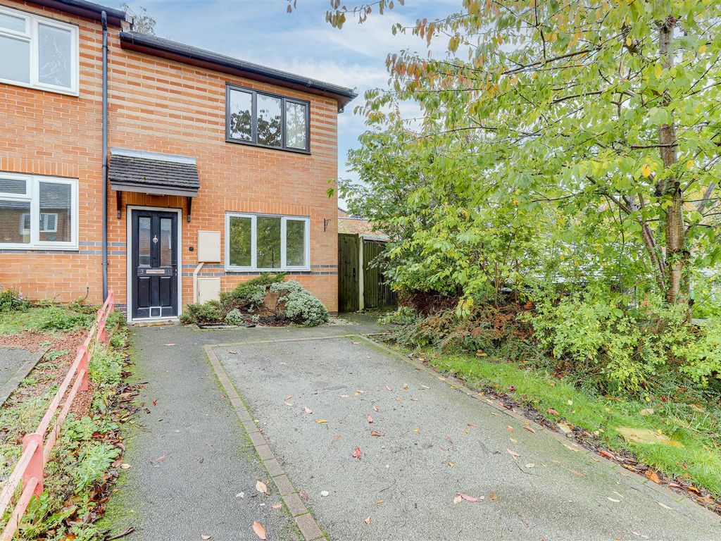 2 bed end terrace house for sale in Draymans Court, New Basford