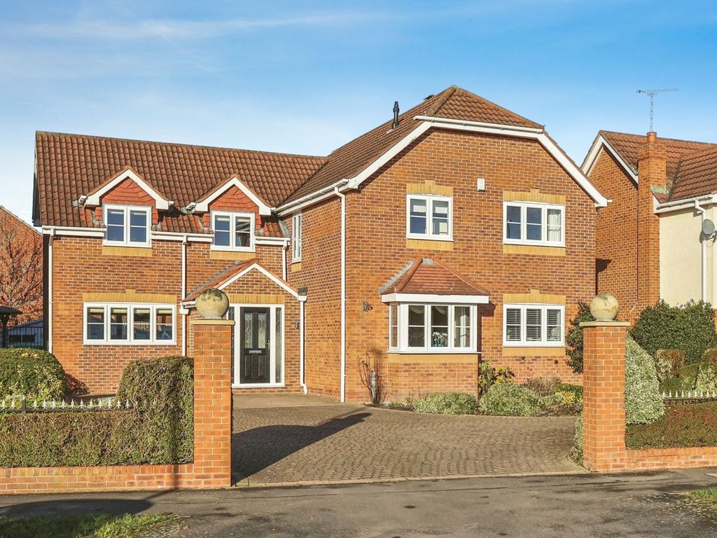5 bed detached house for sale in Cranfleet Way, Long Eaton NG10, £