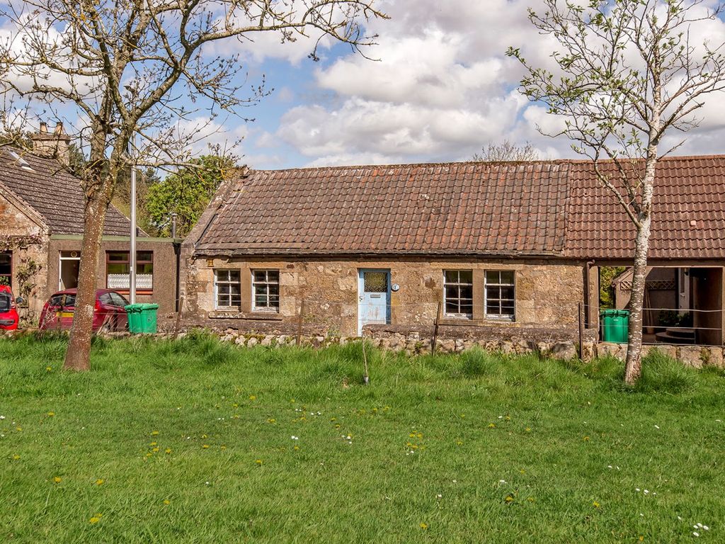3 bed semidetached house for sale in Ladybank Road, Pitlessie, Cupar