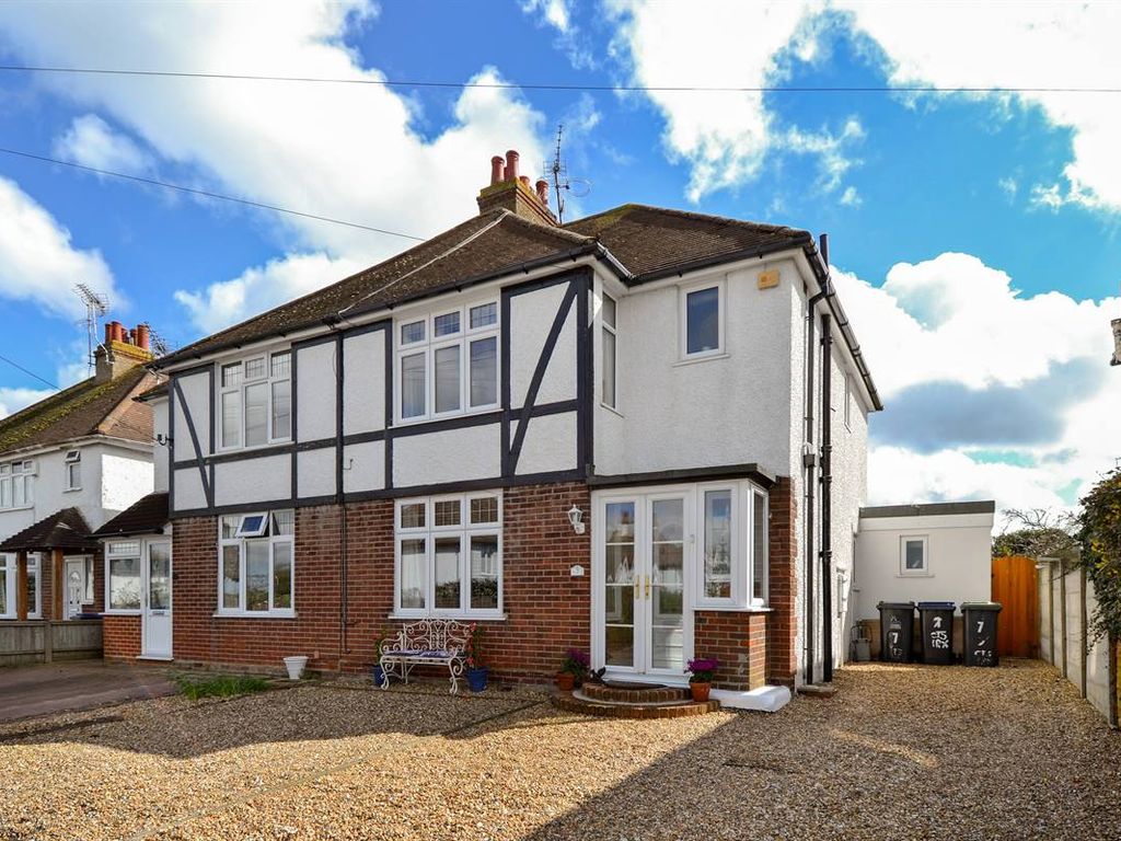 3 bed semidetached house for sale in Linden Avenue, Whitstable CT5, £