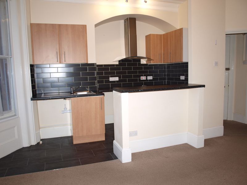 1 bed flat to rent in Kirkley Cliff, Lowestoft NR33, £565 pcm Zoopla