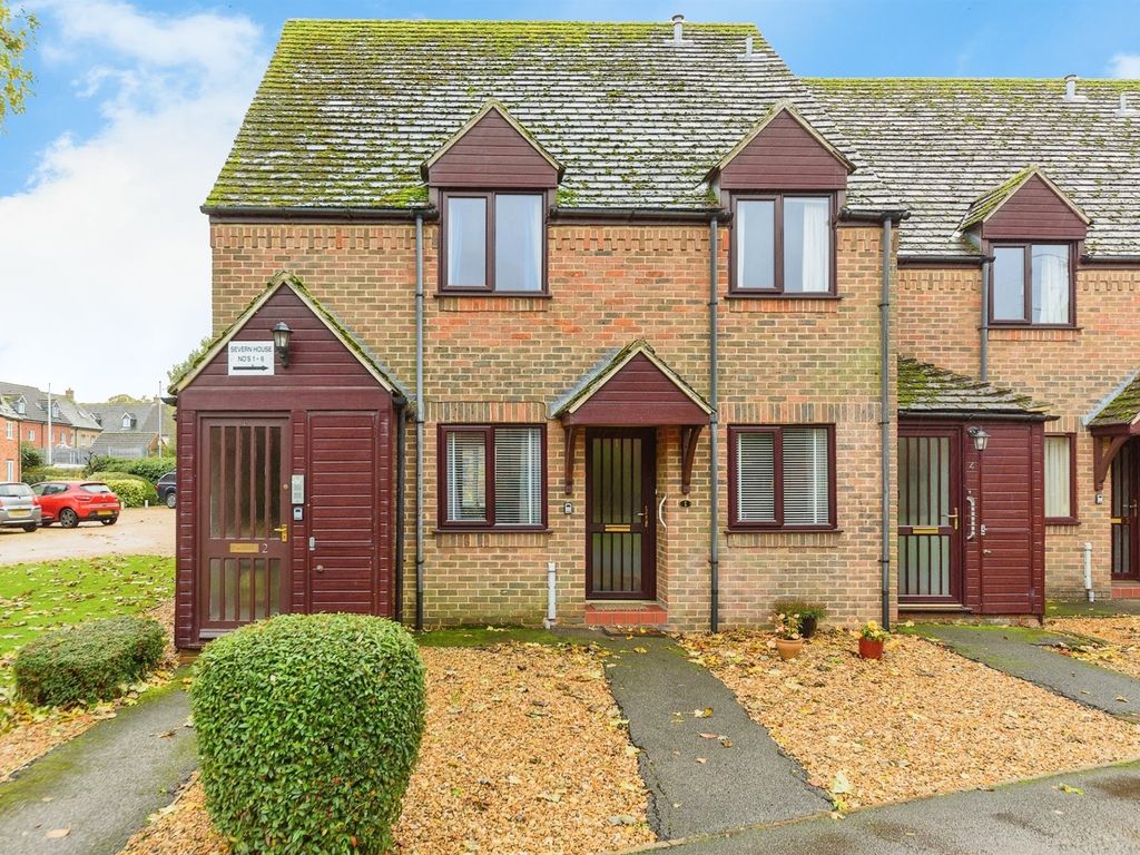 2 bed flat for sale in Riverside Maltings, Oundle, Peterborough PE8, £