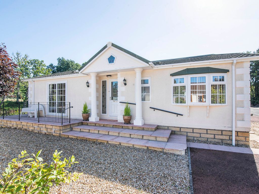 2 bed mobile/park home for sale in Mill House Park, Muthhill Road