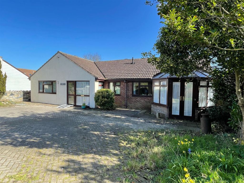 4 bed detached bungalow for sale in Coast Road, Berrow, BurnhamOnSea