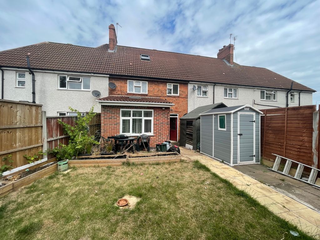 Gipsy Lane, Leicester LE4  