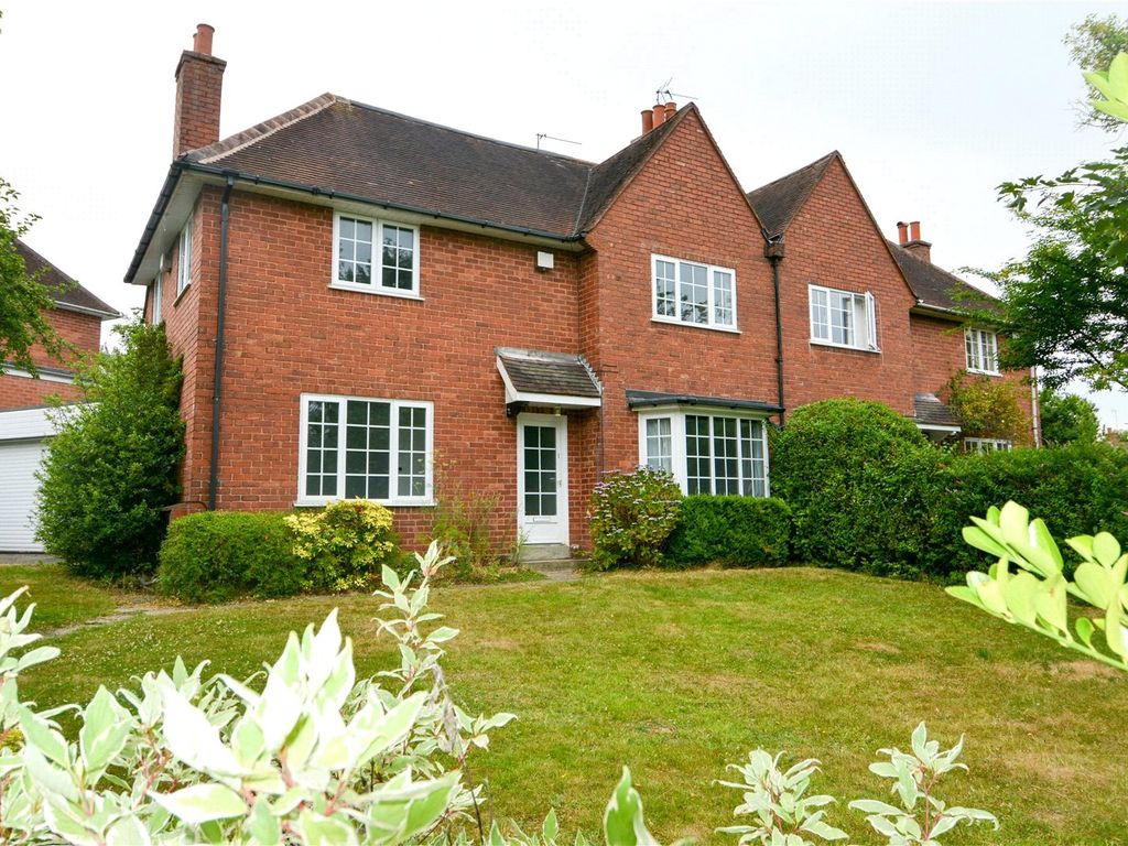 3 bed semidetached house to rent in Middle Park Close, Selly Oak