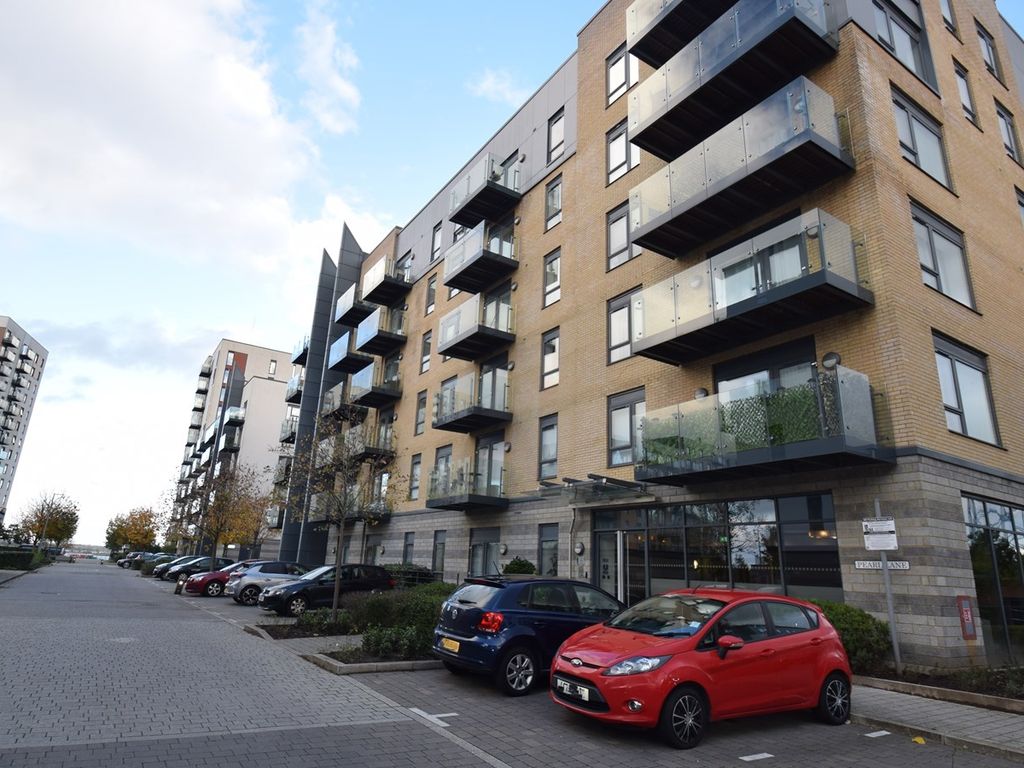 2 bed flat to rent in Pearl Lane, Gillingham ME7, £1,550 pcm Zoopla