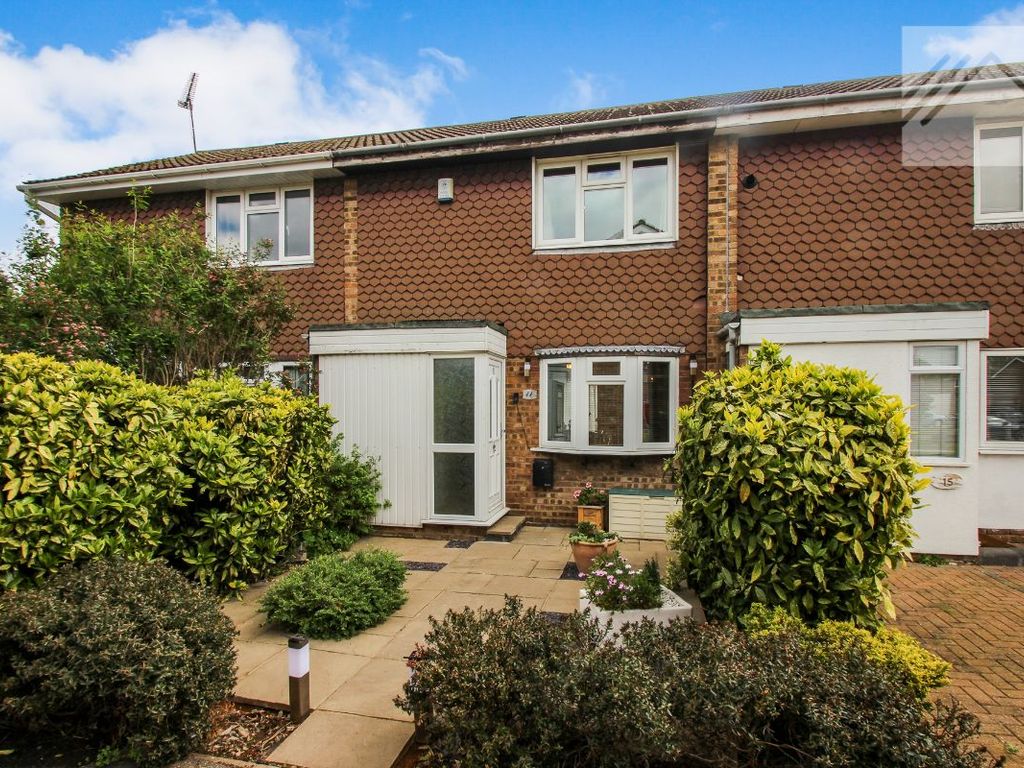 2 bed terraced house for sale in dorset way, canvey island ss8
