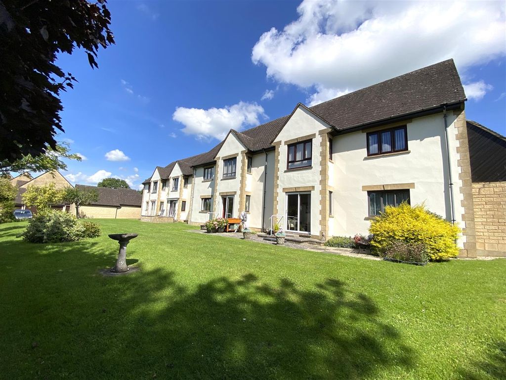 2 bed flat for sale in King Edmund Court, Gillingham SP8, £135,000 Zoopla