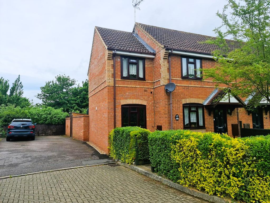 3 bed semidetached house for sale in Rodwell Gardens, Old Farm Park