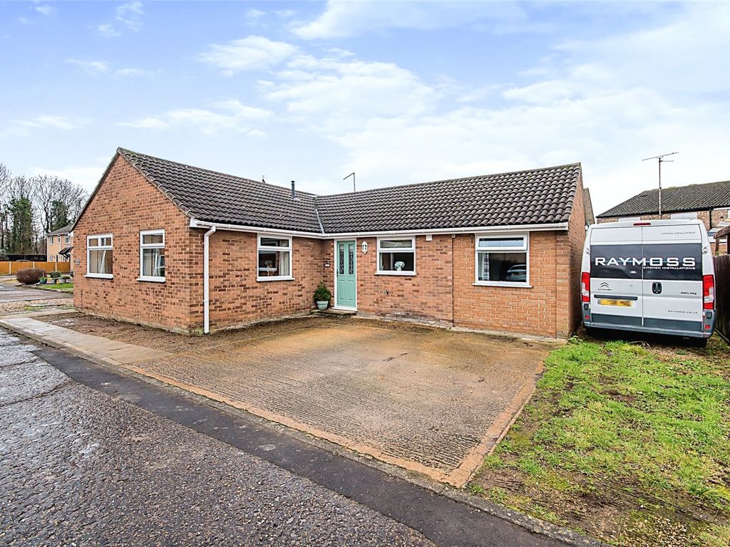 3 bed bungalow for sale in Birchwood, Orton Goldhay, Peterborough