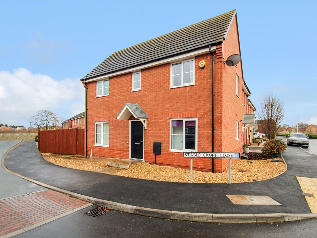 3 bed semidetached house for sale in Stable Croft Close, Crewe CW1, £
