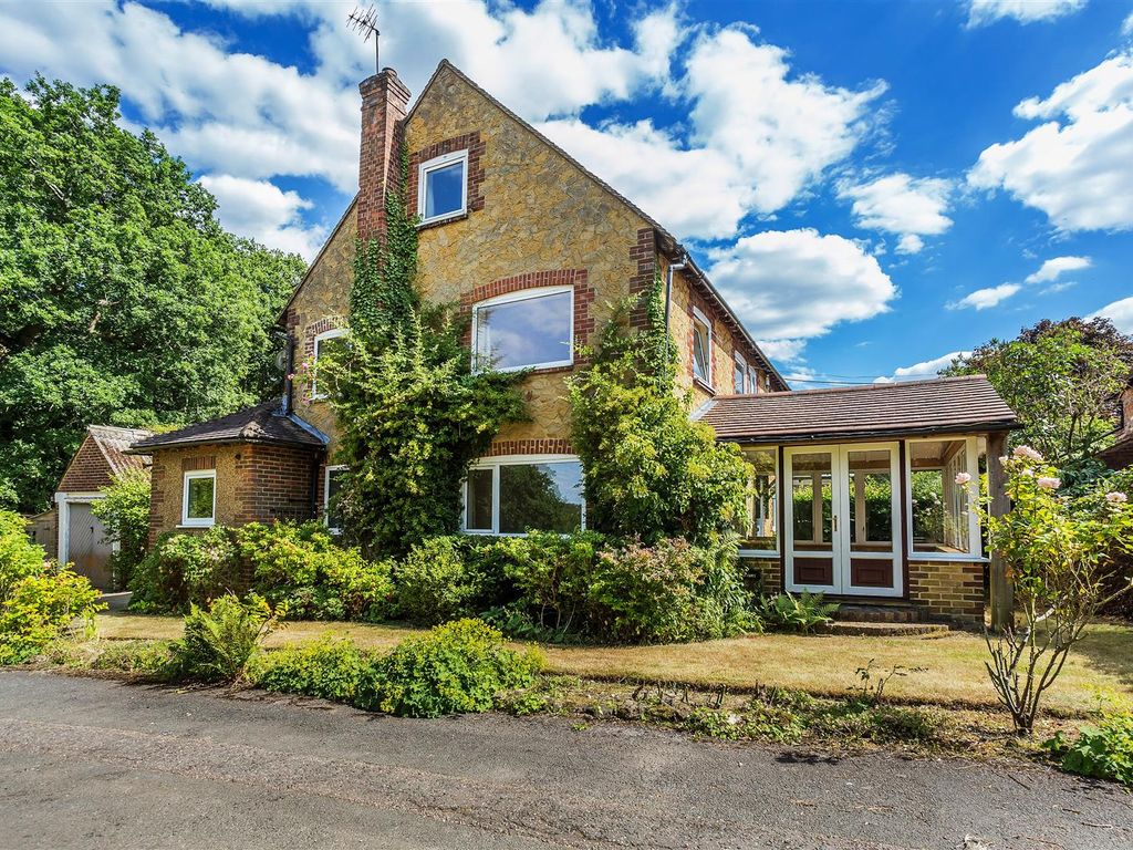 3 bed semidetached house for sale in Grub Street, Oxted RH8 Zoopla