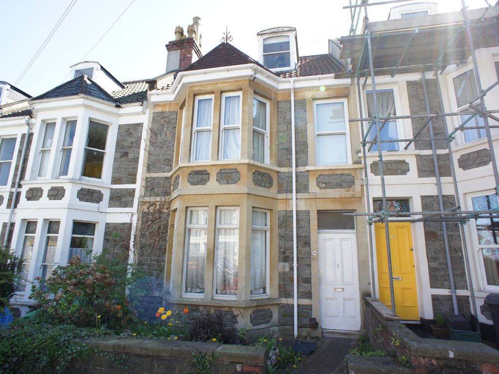 5 bed terraced house to rent in Brookfield Avenue, Bristol
