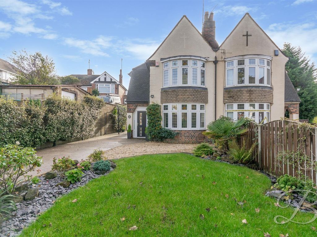 3 bed semidetached house for sale in Pecks Hill, Mansfield NG18, £