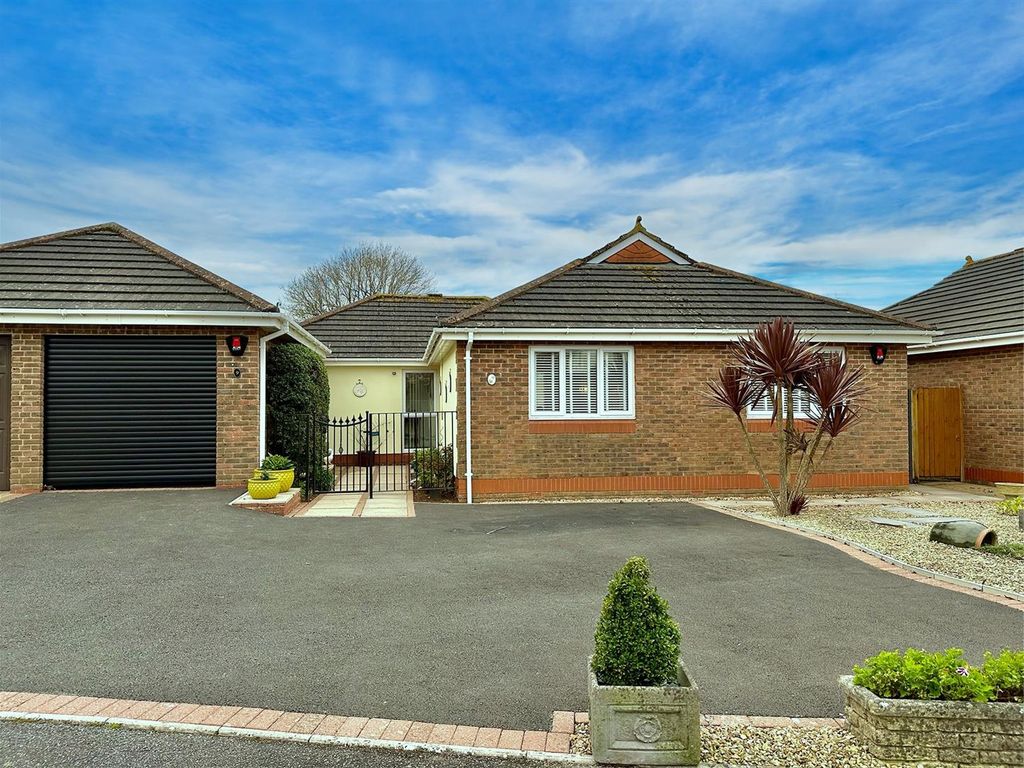3 bed detached bungalow for sale in Nightingale Close, Plymouth PL9, £