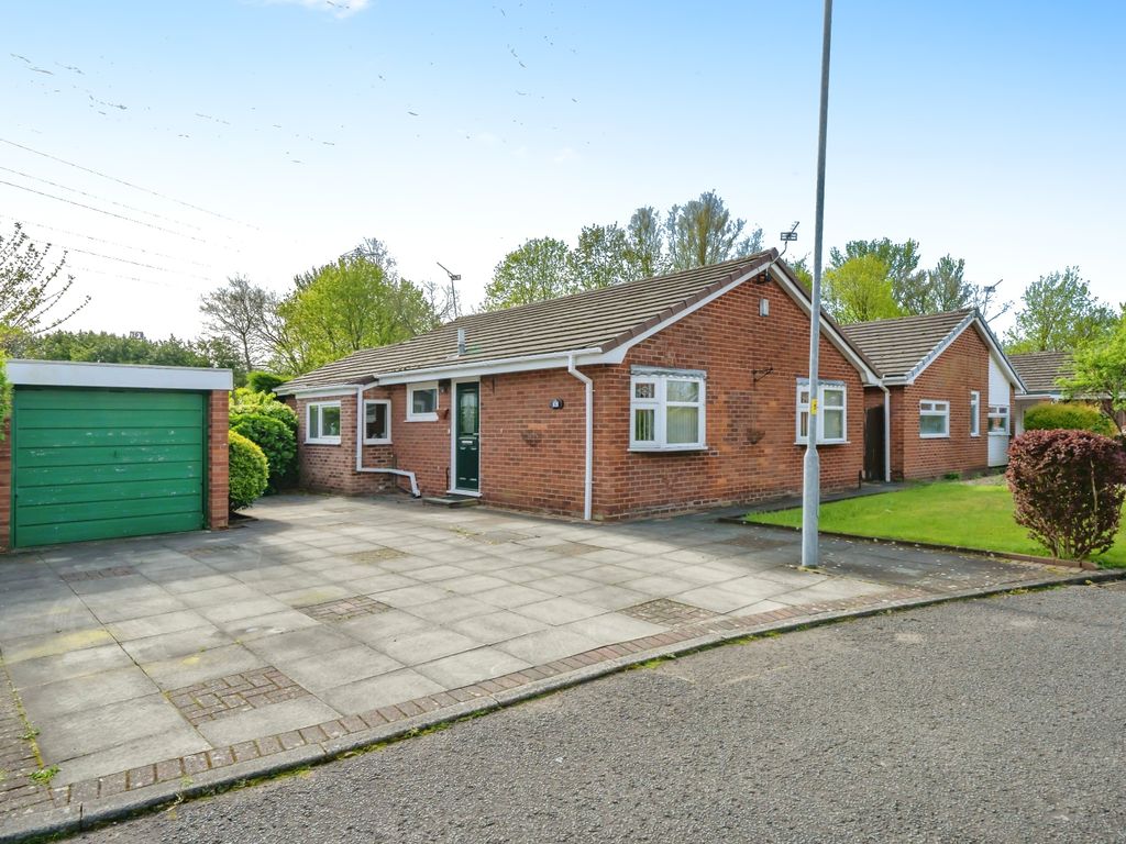 2 bed bungalow for sale in Sage Close, Padgate, Warrington, Cheshire