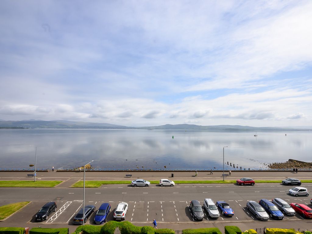 2 bed flat for sale in Sandringham Terrace, Greenock PA16, £190,000
