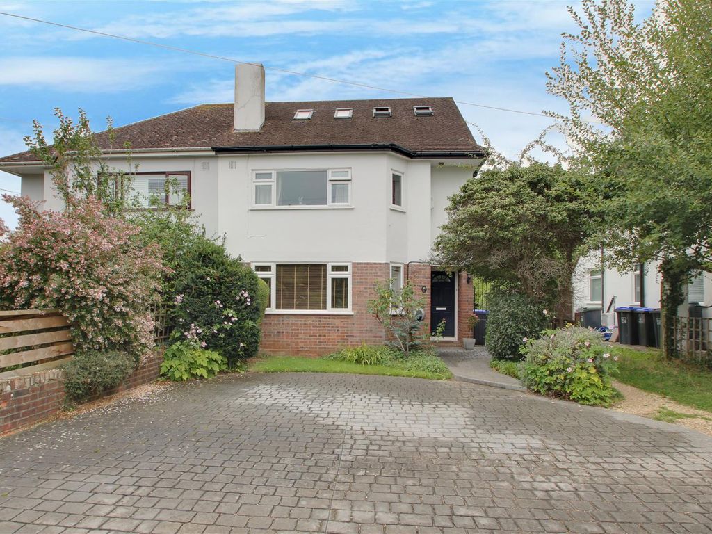 4 bed property for sale in Mulberry Lane, GoringBySea, Worthing BN12