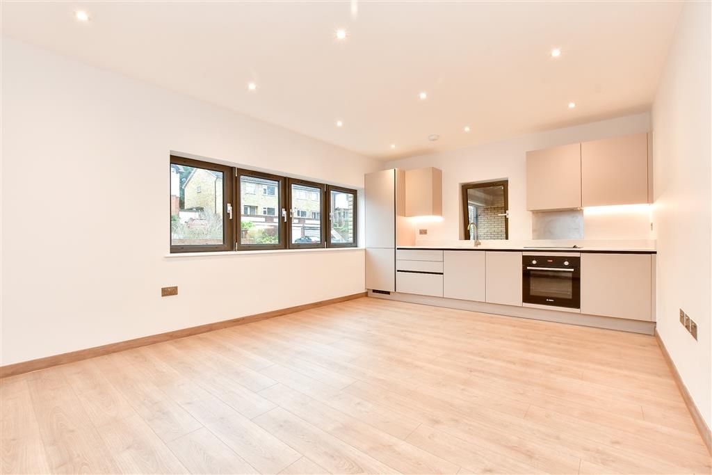 New home, 2 bed flat for sale in Croydon Road, Caterham, Surrey CR3, £