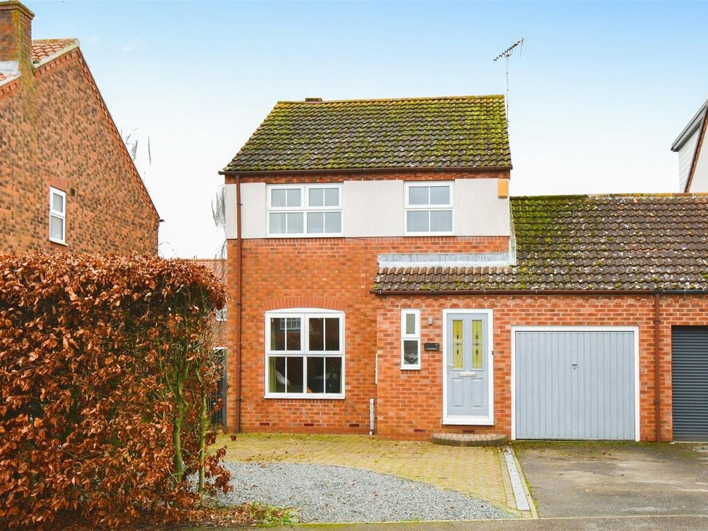 3 bed linkdetached house for sale in Riverside Gardens, Elvington