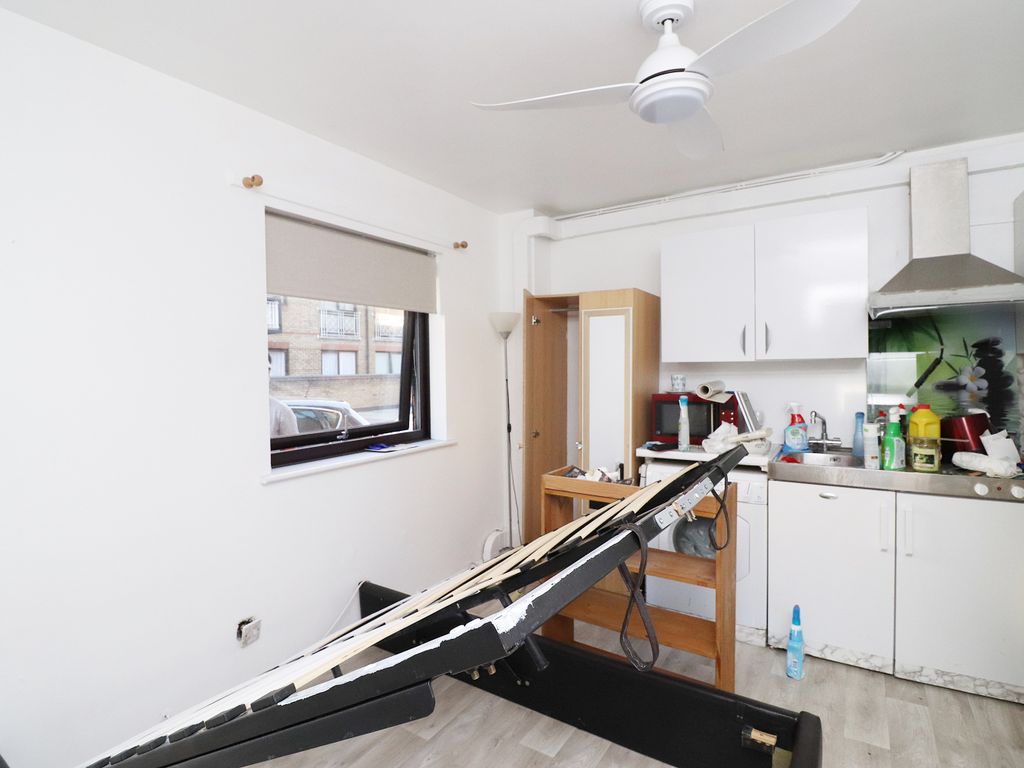 Studio to rent in Horseferry Road, Limehouse, London E14 Zoopla