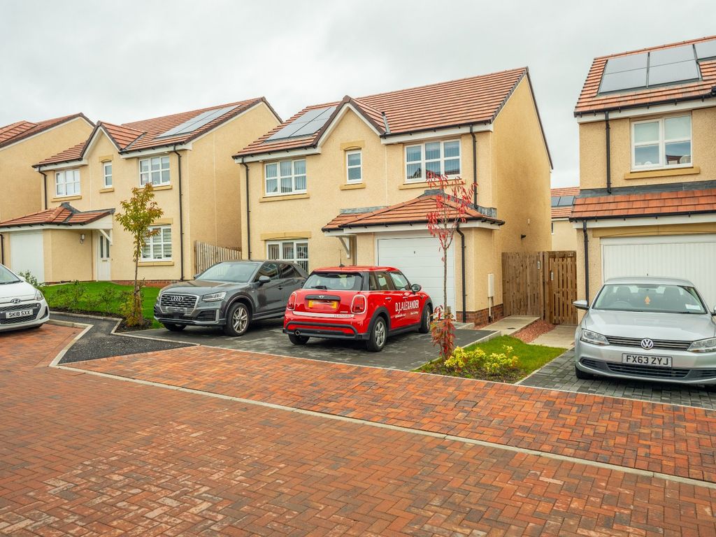 4 bed detached house to rent in Harper Walk, Edinburgh, Midlothian EH17