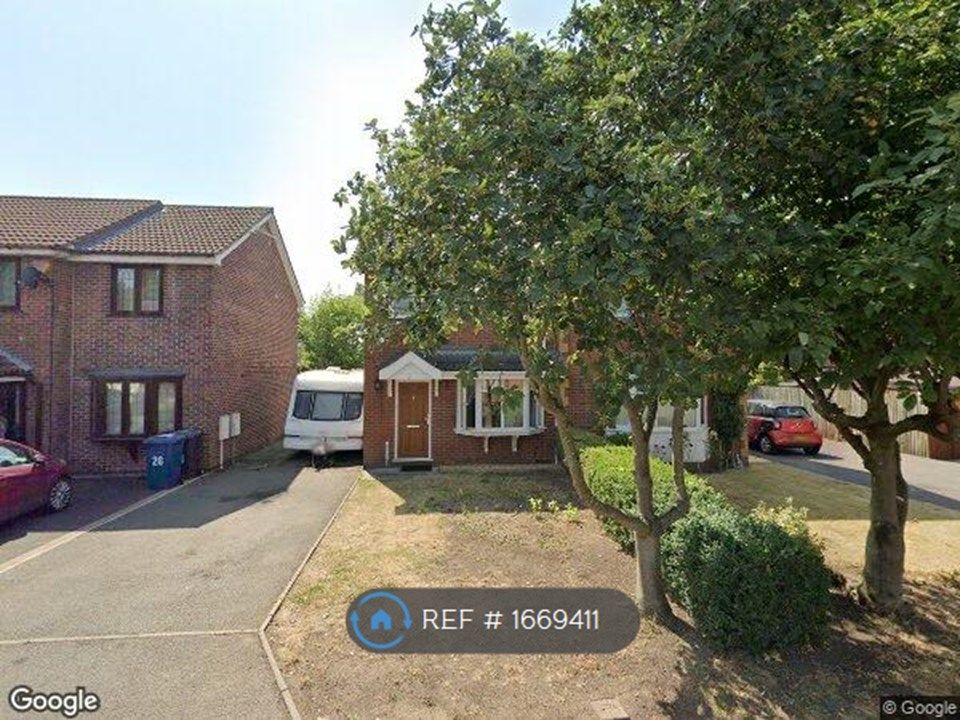 3 bed semidetached house to rent in Surrey Drive, Fazeley B78 Zoopla