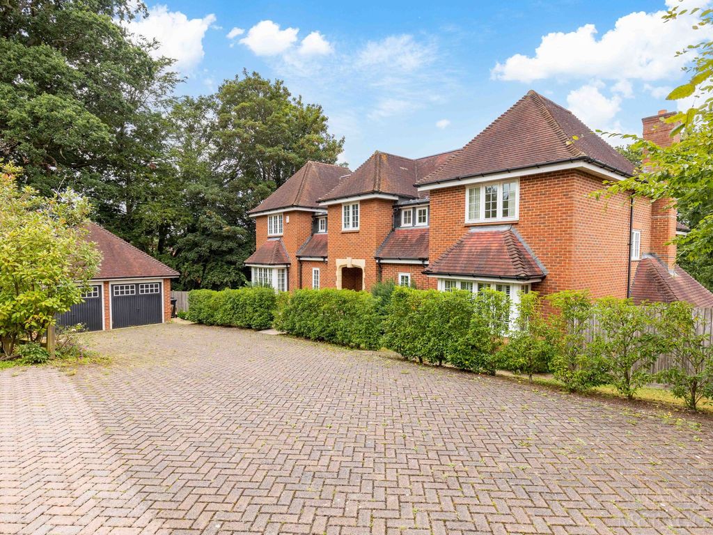 5 bed detached house for sale in Deerhurst Park, Forest Row RH18, £