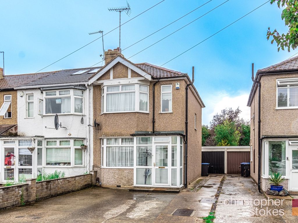 3 bed end terrace house for sale in Windsor Road, Enfield EN3 Zoopla