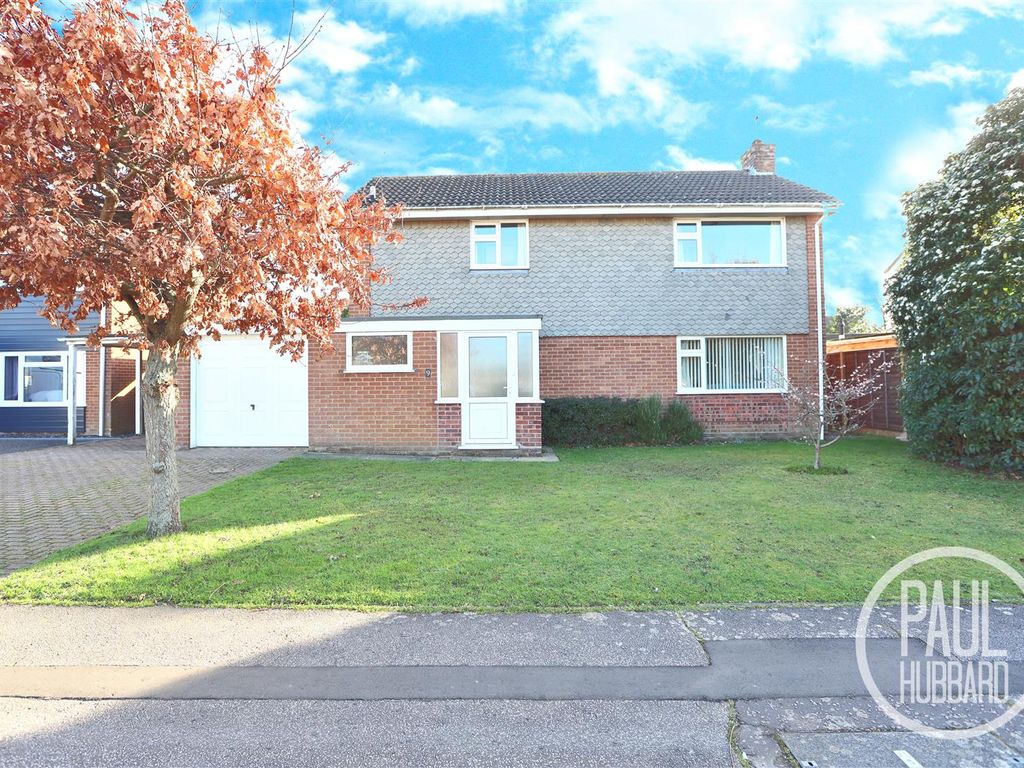 4 bed detached house for sale in Lowry Way, Gunton, Suffolk NR32 Zoopla