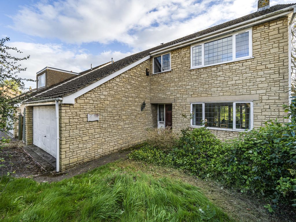 4 bed detached house for sale in Bickley Close, Bristol BS15, £395,000