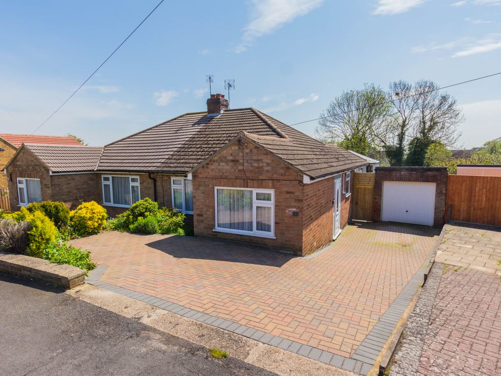 3 bed semidetached bungalow for sale in Drayton Road, Irthlingborough