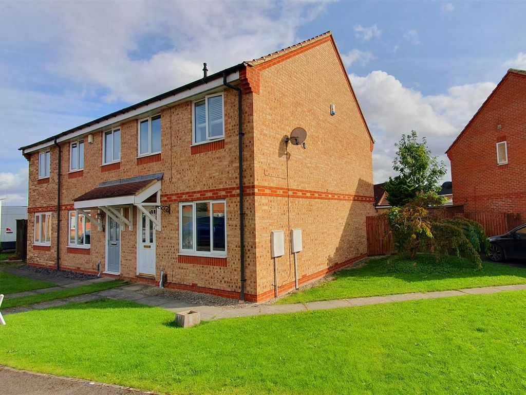 3 bed semidetached house to rent in Sir Douglas Park, Thornaby
