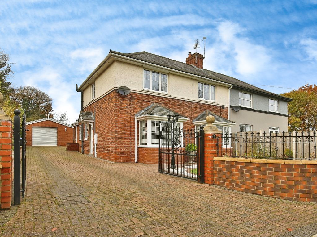 3 bed semidetached house for sale in College View, Esh Winning, Durham