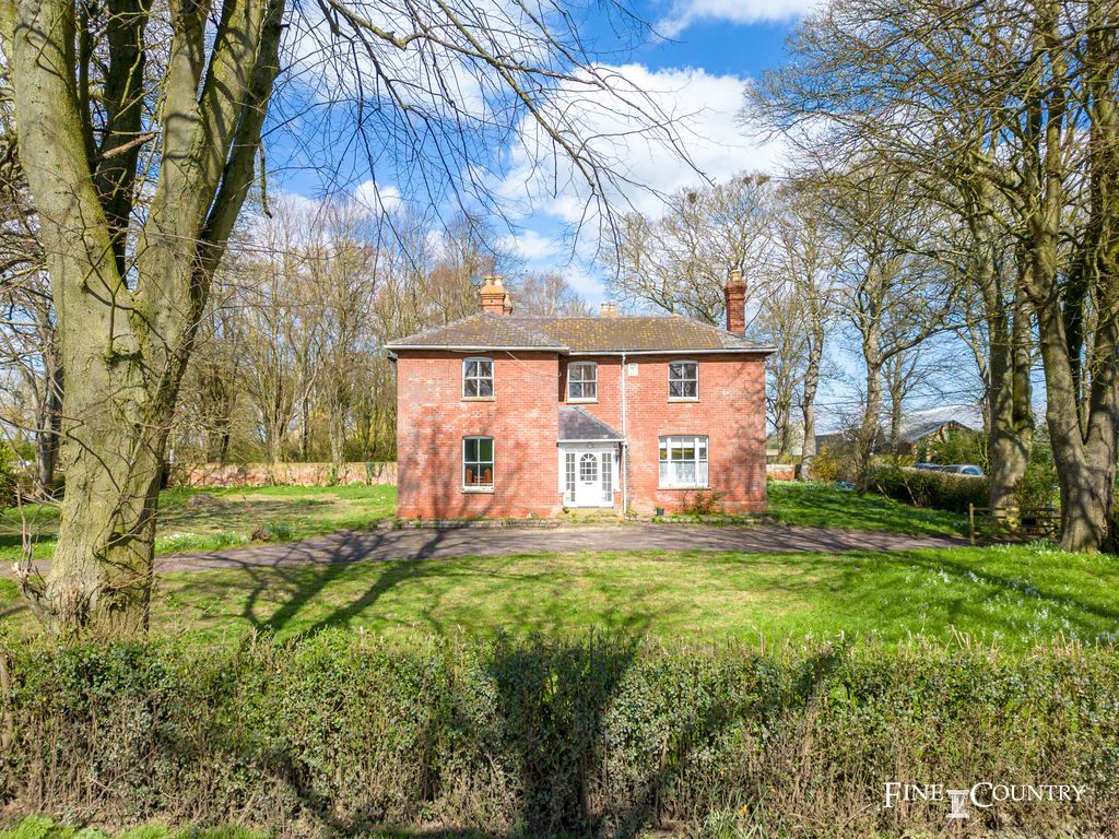 5 bed detached house for sale in Holbeach St. Marks, Holbeach, Spalding