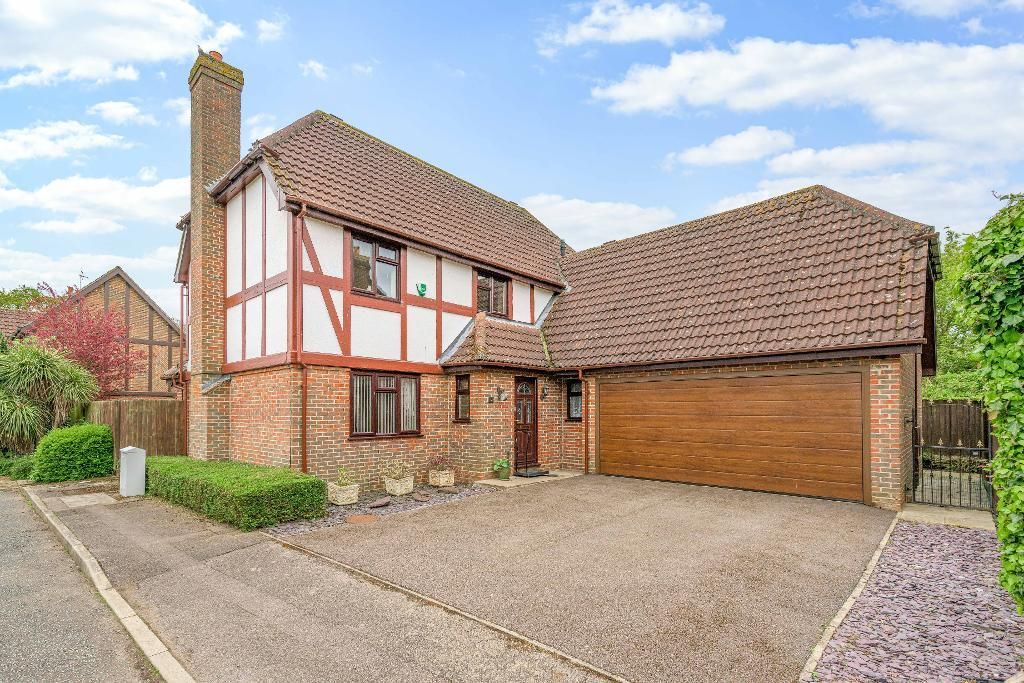 4 bed detached house for sale in Harolds Close, Walsoken, Wisbech