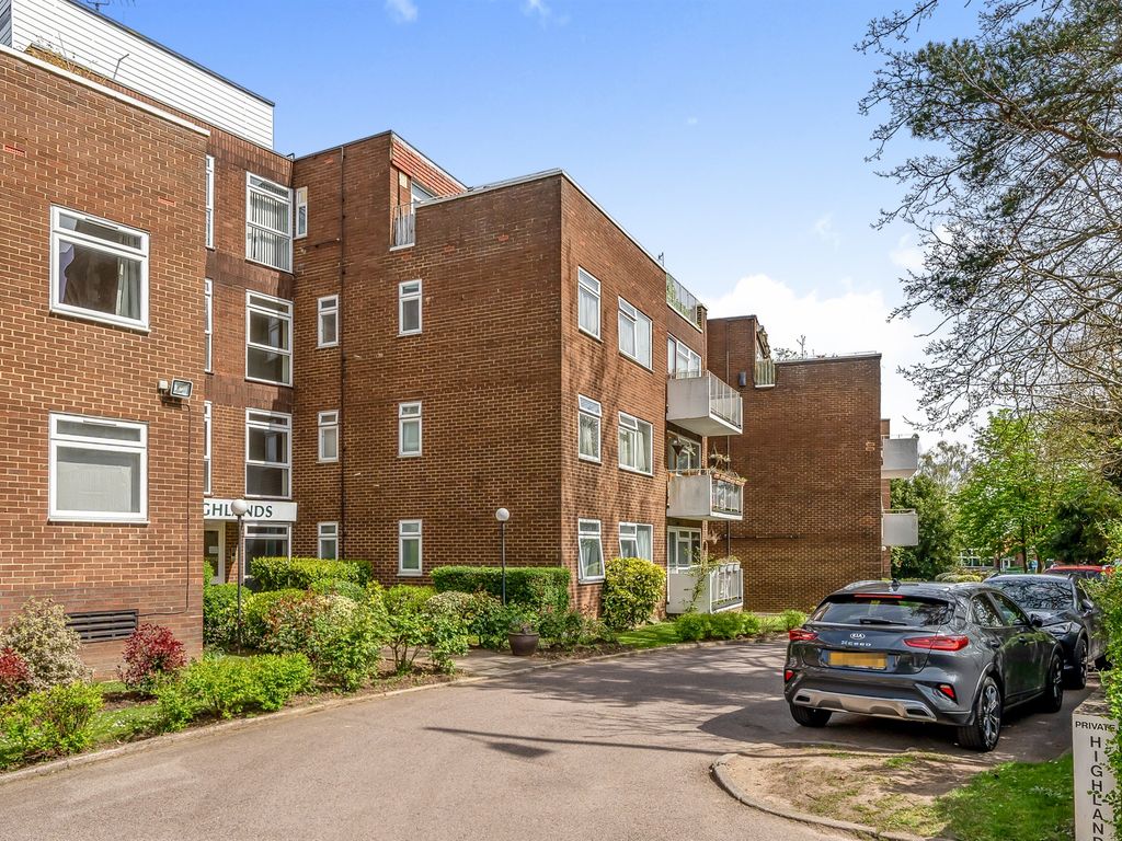 2 bed flat for sale in Oakleigh Road North, London N20, £475,000 Zoopla