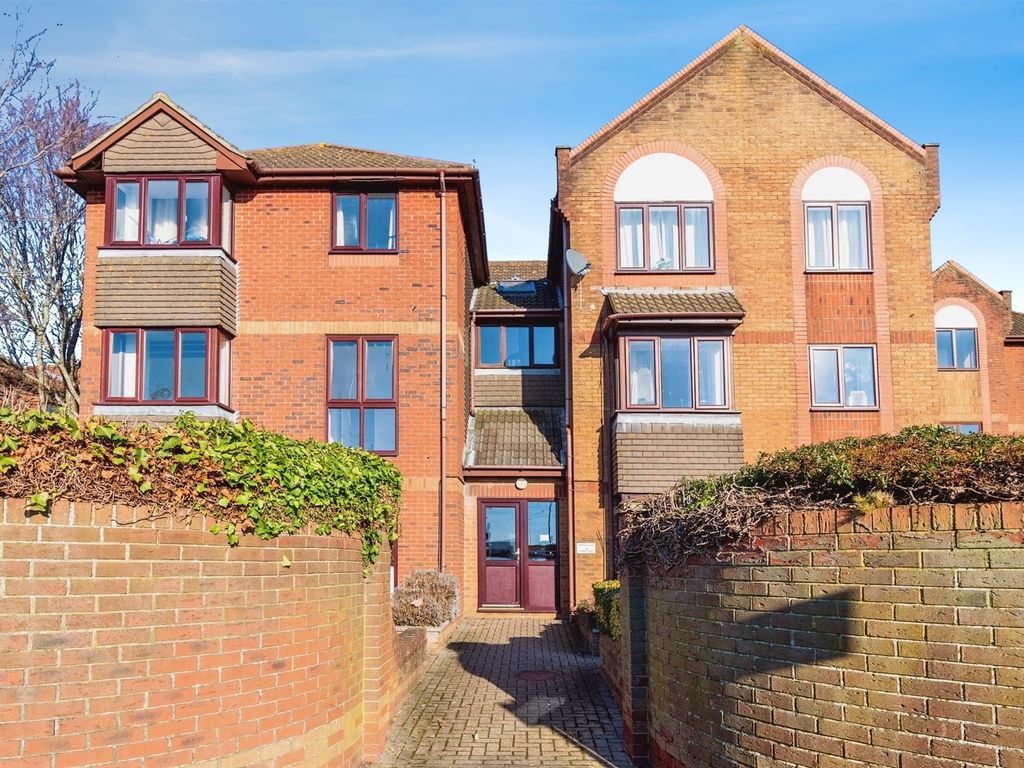 2 bed flat for sale in Paynes Road, Shirley, Southampton SO15, £145,000