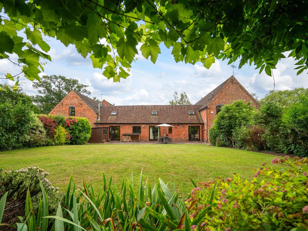4 bed barn conversion for sale in Salt Way, Nr Feckenham B96 Zoopla