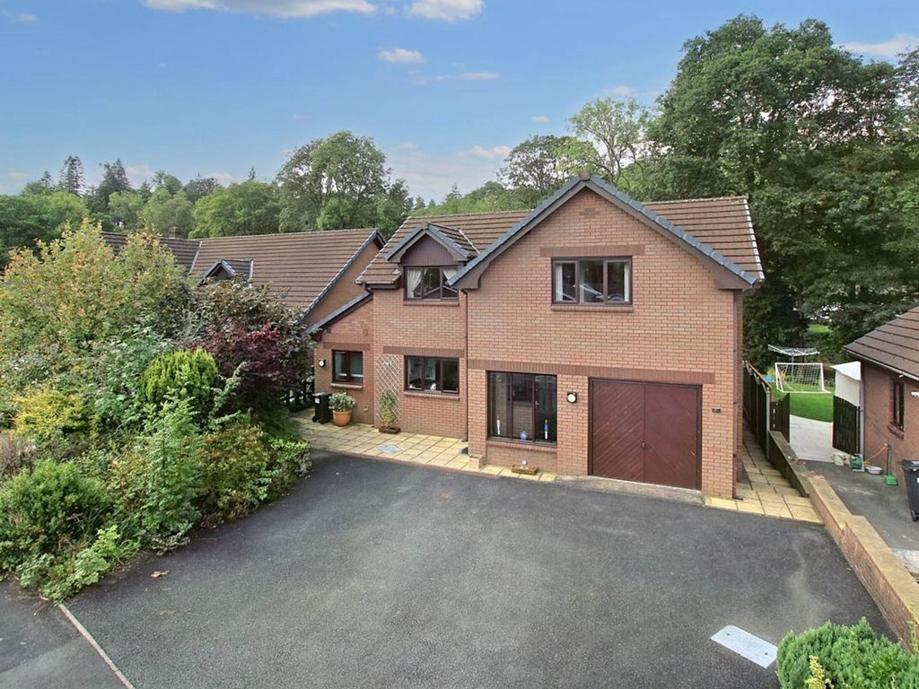 4 bed detached house for sale in Glandwr Park, Builth Wells LD2, £